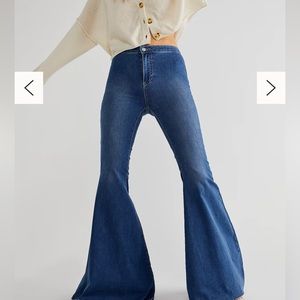 WE THE FREE High Rise Just Float On Flare Jeans